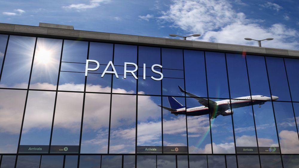 Leteckou dopravu ve Francii narušuje stávka, zrušeny jsou i spoje s Prahou